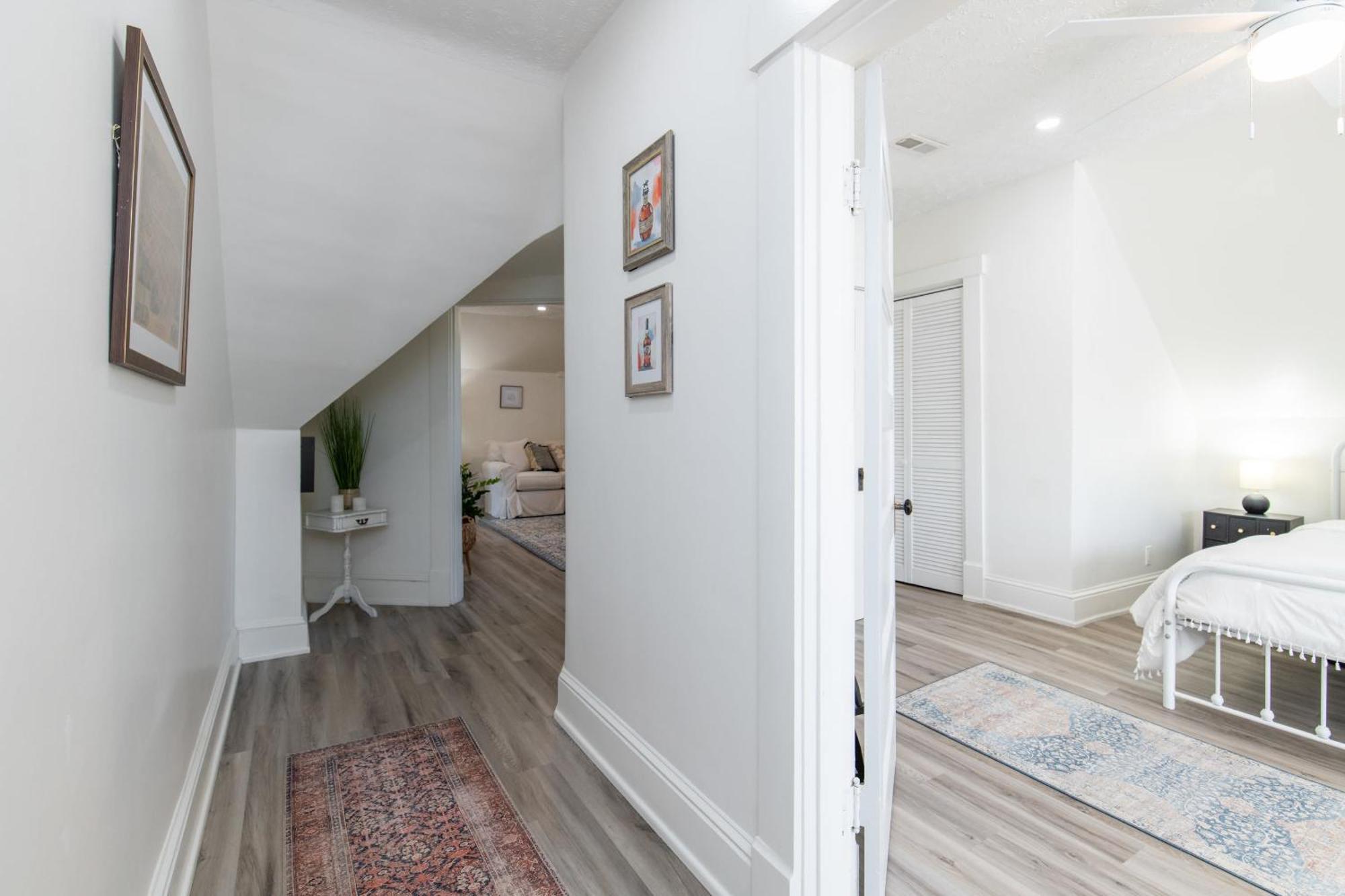 Loft On Capital - Ideally Located To Distilleries Frankfort Exterior photo